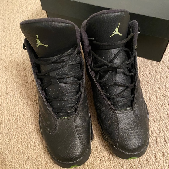 Air Jordan 13 Retro ‘Altitude’ (GS) - Picture 4 of 9